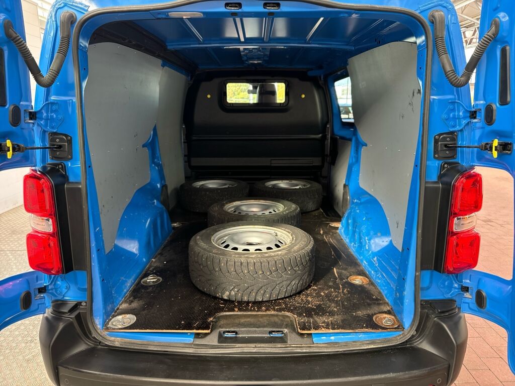 Opel Vivaro 2022 Sininen