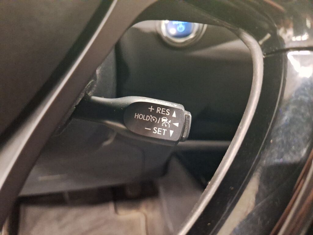 Toyota C-HR 2019 Sininen