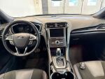 Ford Mondeo 2022 Musta