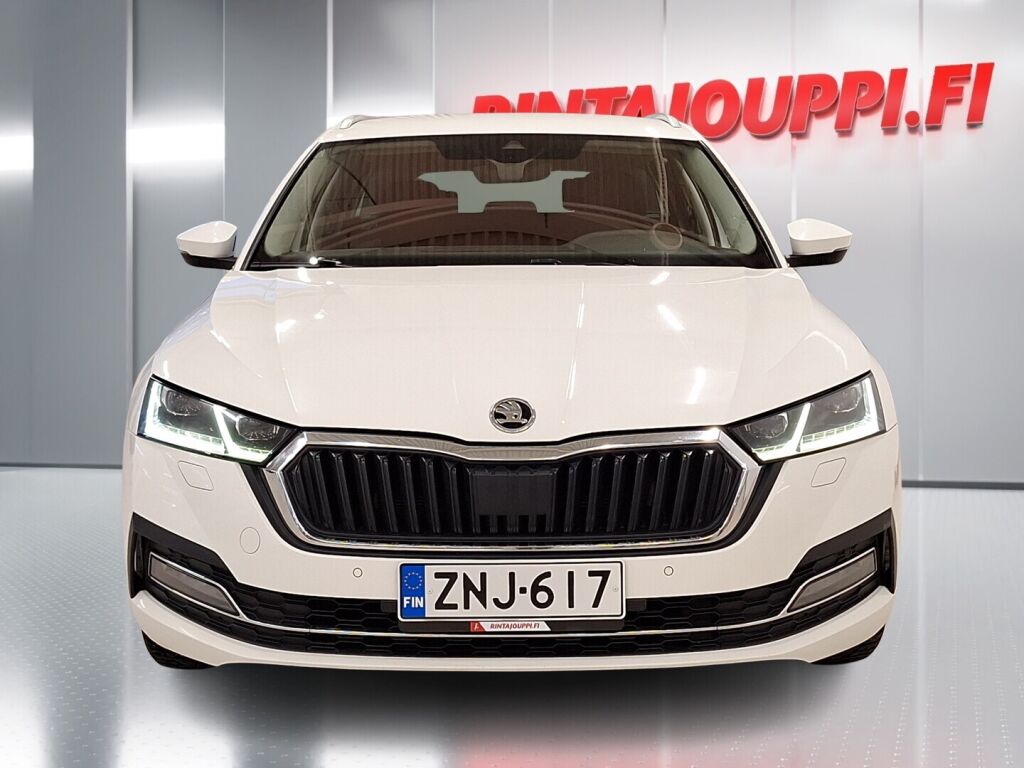 Skoda Octavia 2022 Valkoinen