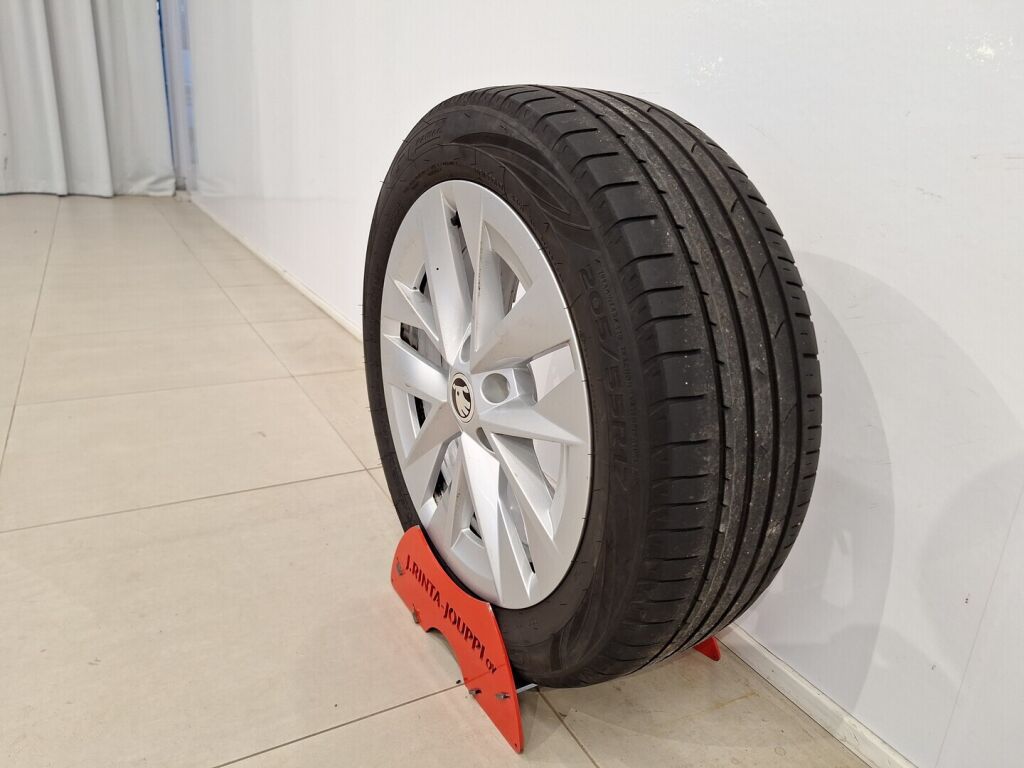 Skoda Octavia 2022 Valkoinen