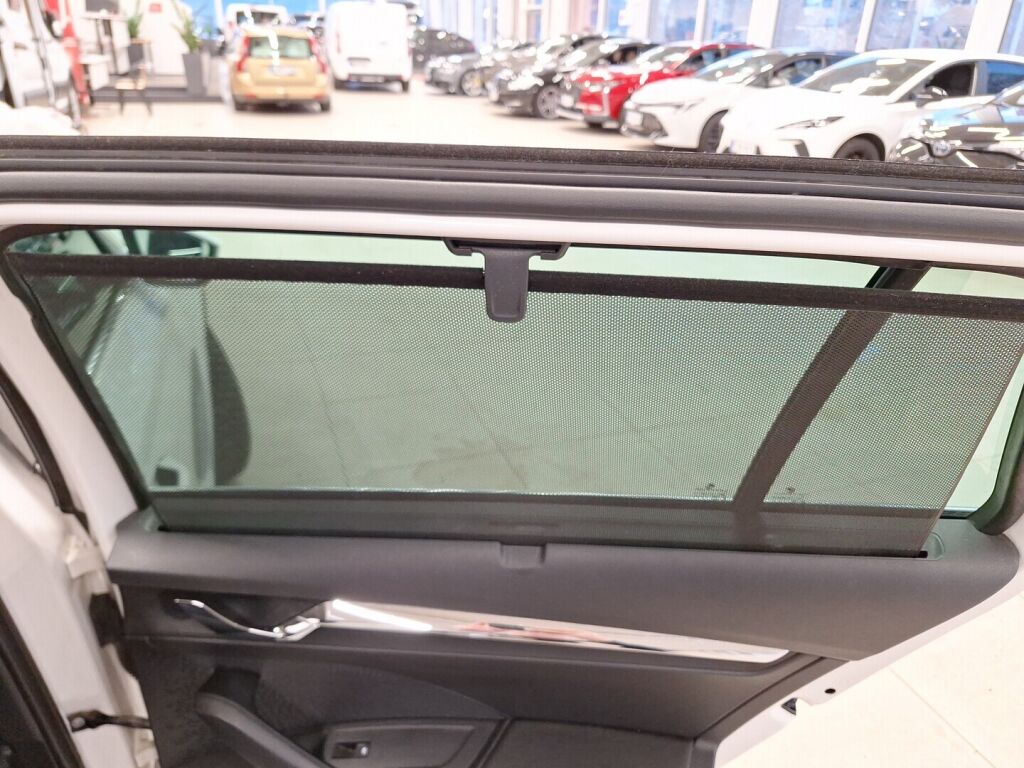 Skoda Octavia 2022 Valkoinen