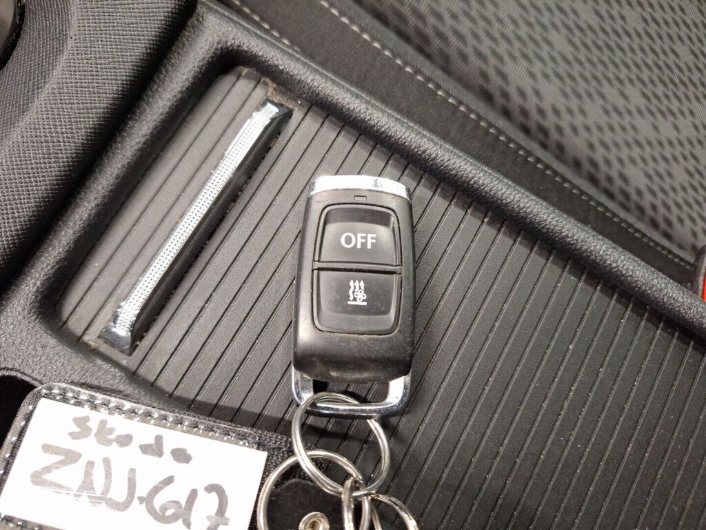 Skoda Octavia 2022 Valkoinen