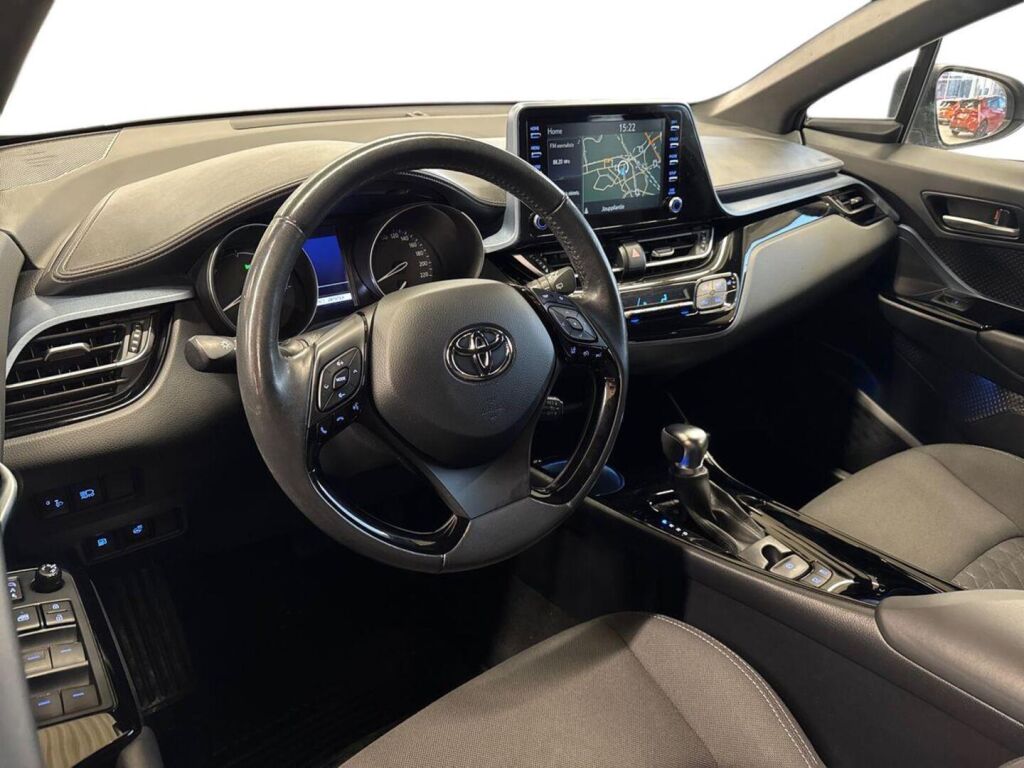 Toyota C-HR 2022 Harmaa