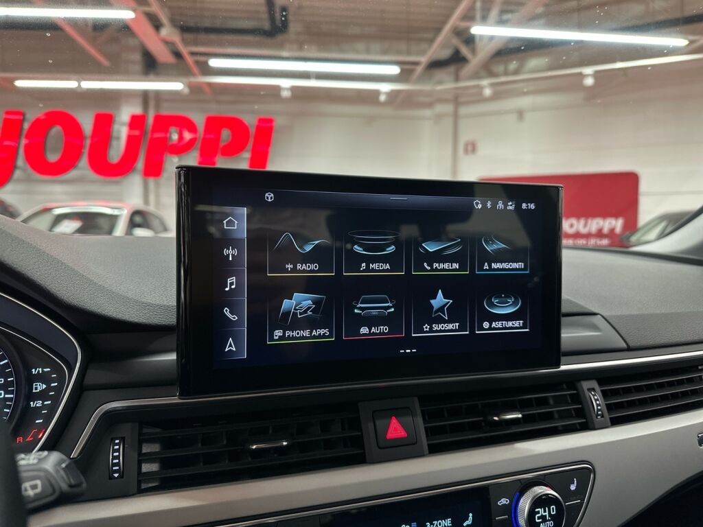 Audi A4 2022 Valkoinen