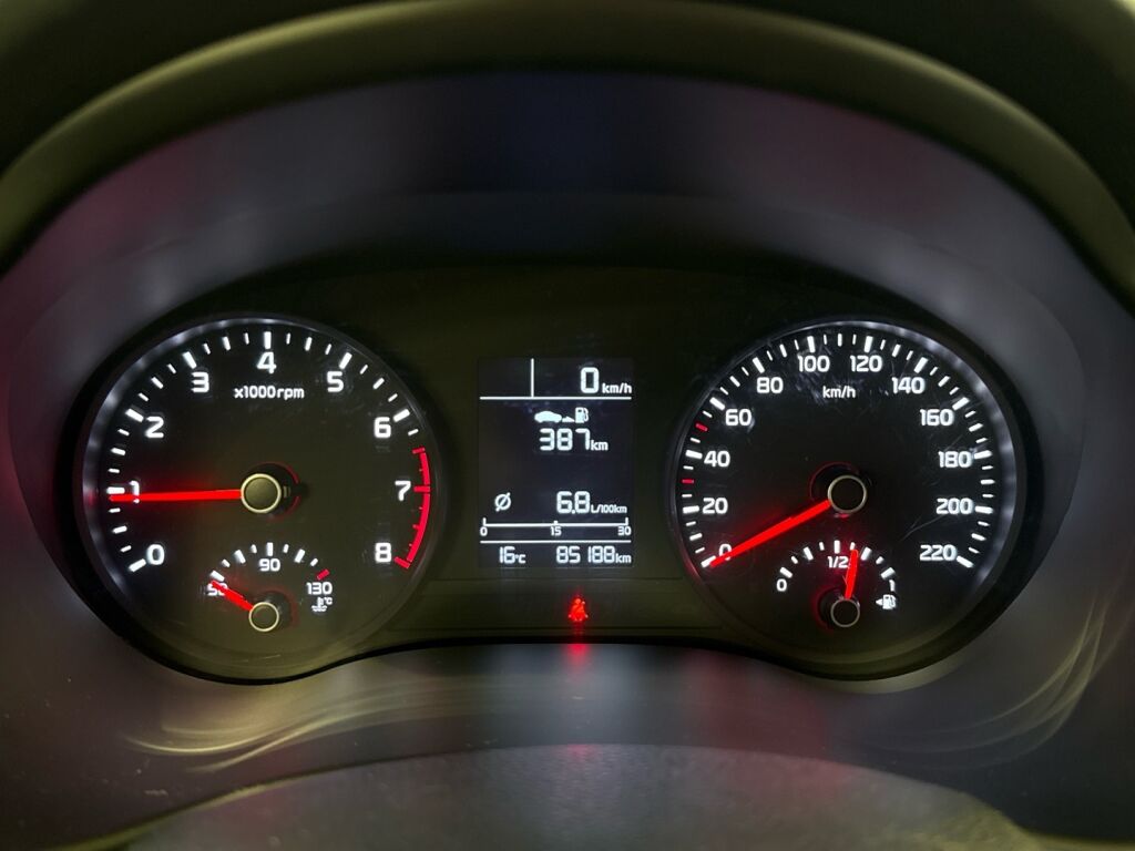 Kia Stonic 2020 Punainen