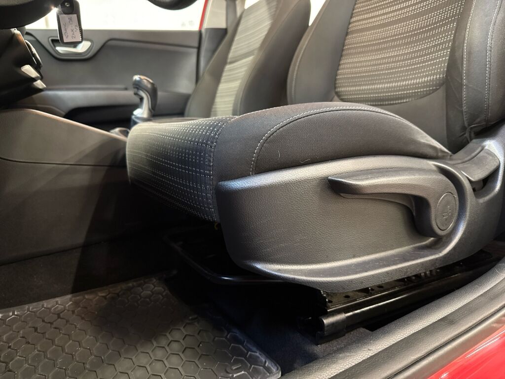 Kia Stonic 2020 Punainen