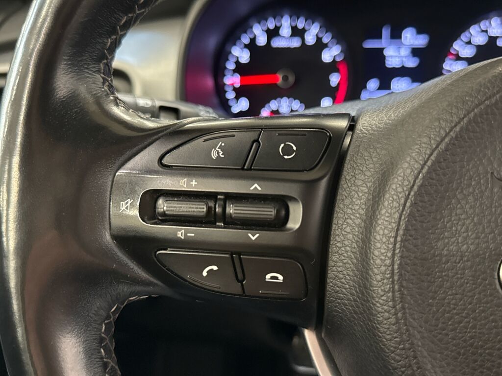 Kia Stonic 2020 Punainen