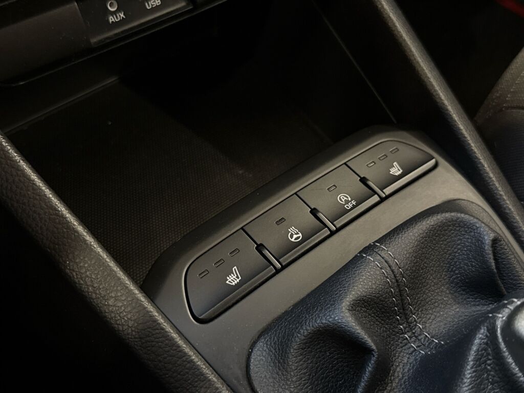 Kia Stonic 2020 Punainen