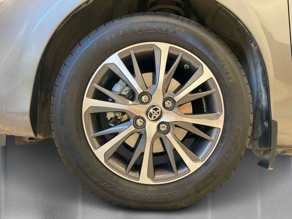 Toyota Yaris 2020 Harmaa