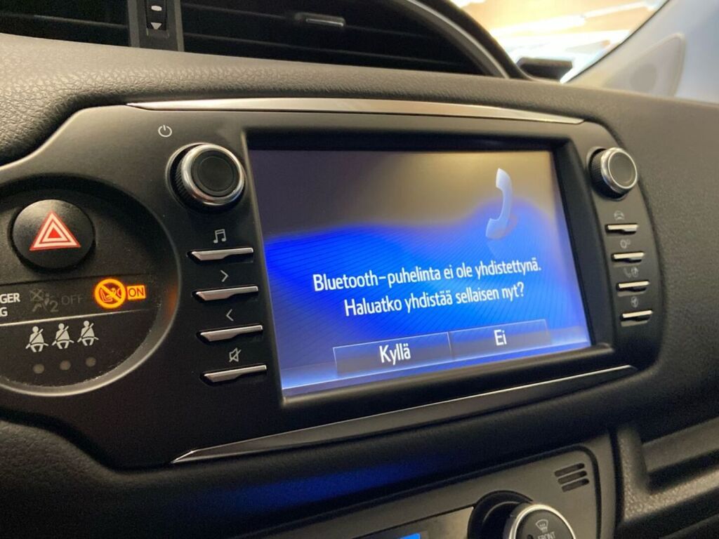 Toyota Yaris 2020 Harmaa