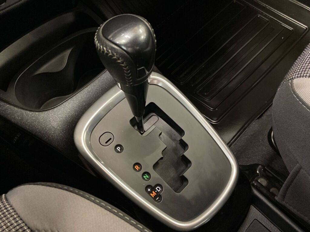 Toyota Yaris 2020 Harmaa