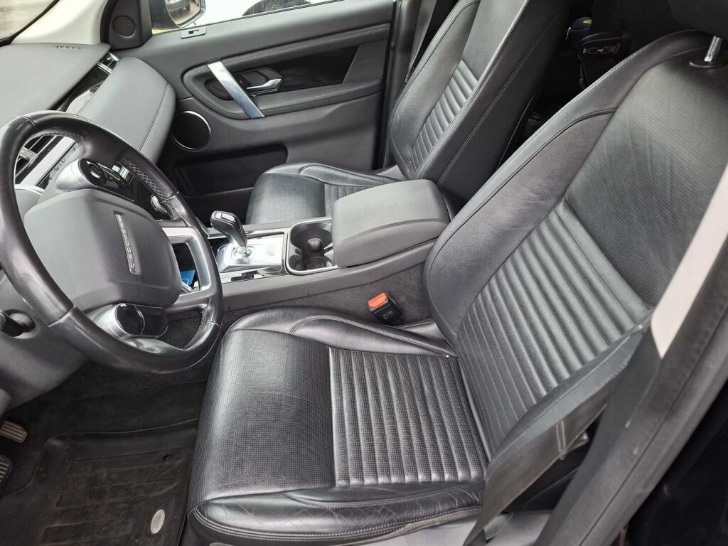 Land Rover Discovery Sport 2020 Musta