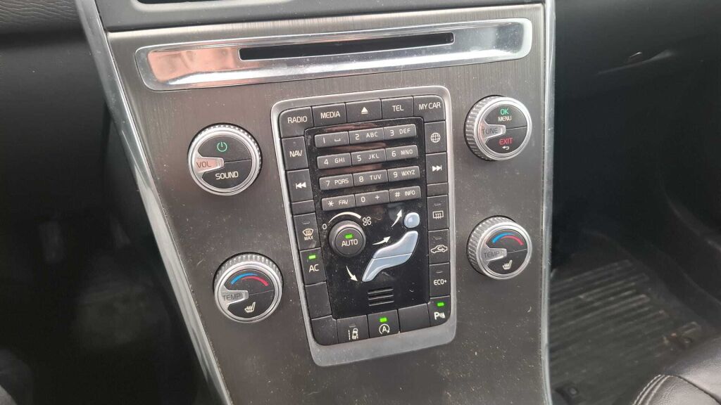 Volvo XC60 2016 Valkoinen