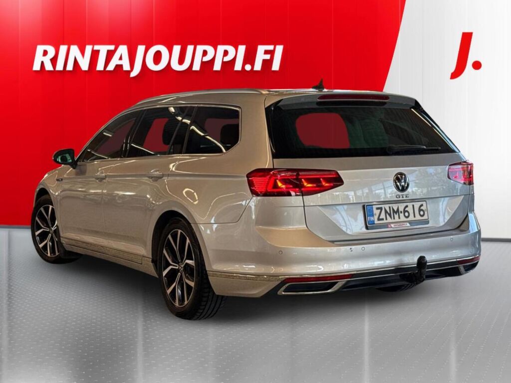 Volkswagen Passat 2021, photo 3/26