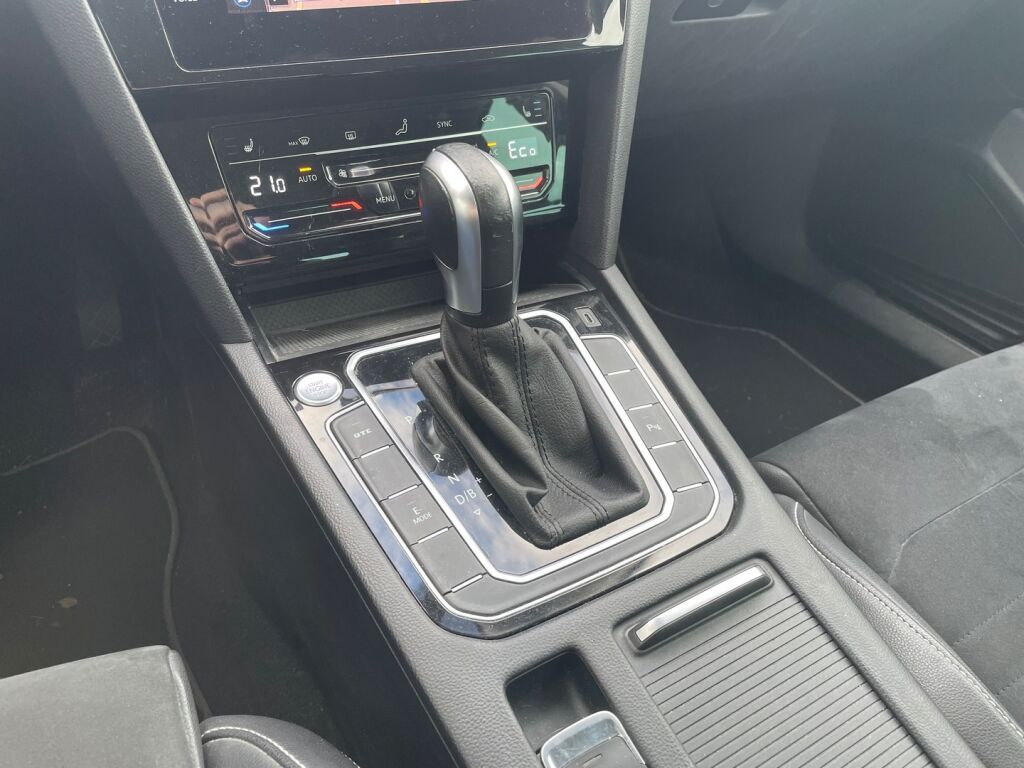 Volkswagen Passat 2021 Hopea
