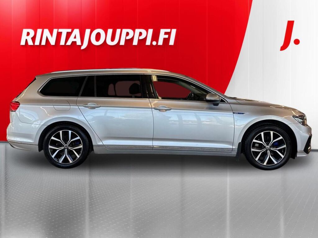 Volkswagen Passat 2021, photo 7/26