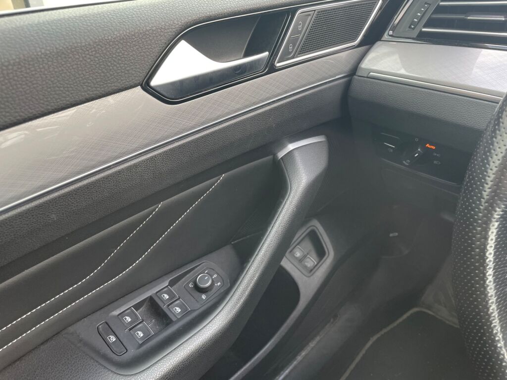 Volkswagen Passat 2021 Hopea
