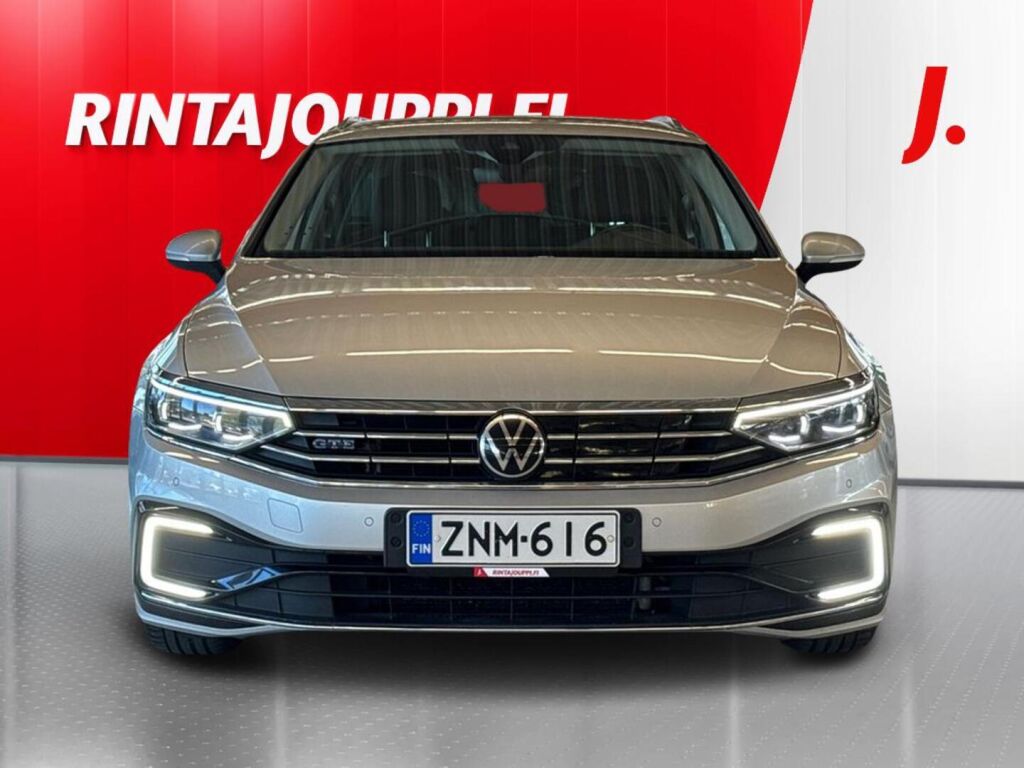 Volkswagen Passat 2021, photo 4/26