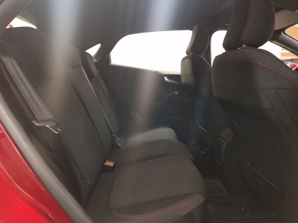 Ford Puma 2020 Punainen