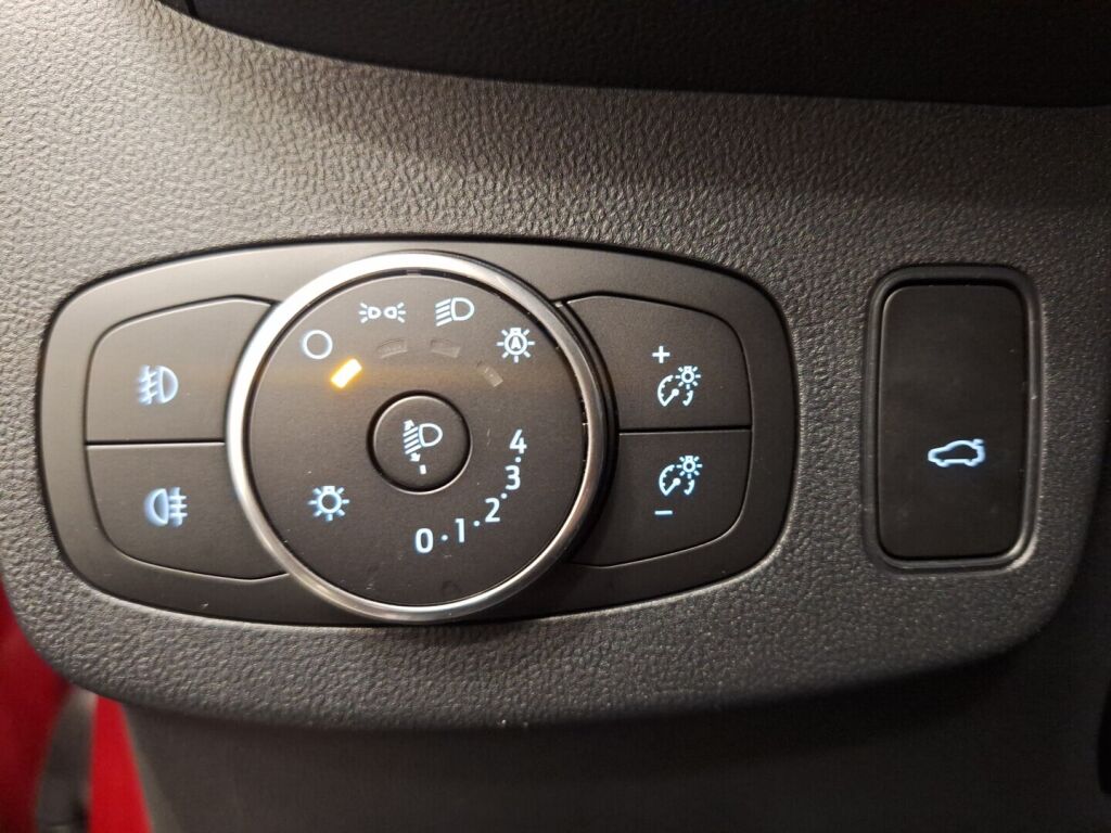 Ford Puma 2020 Punainen