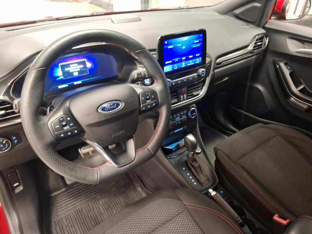 Ford Puma 2020 Punainen