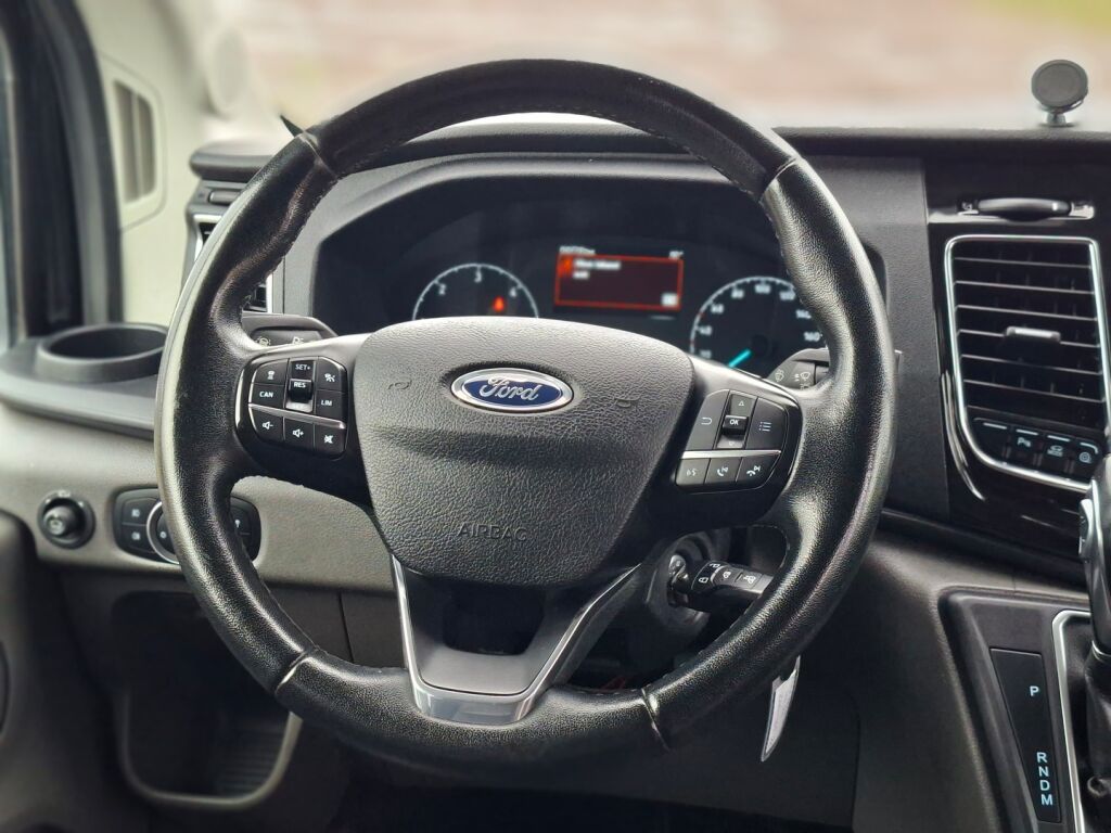 Ford Transit 2021 Musta