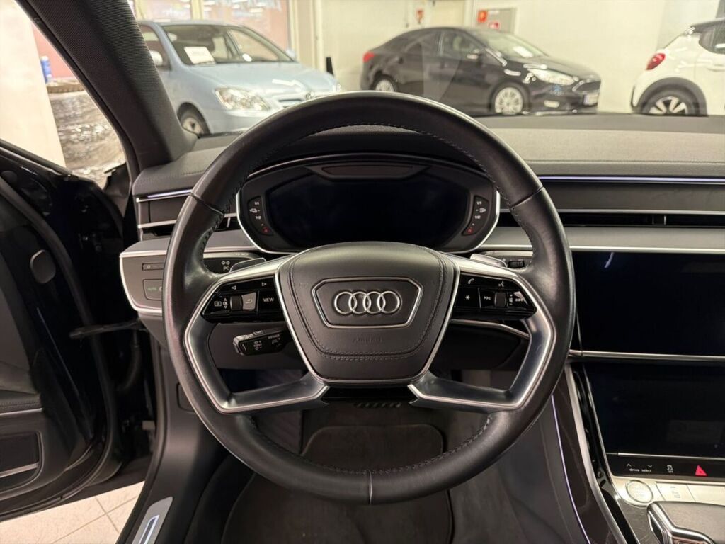 Audi A8 2020 Harmaa