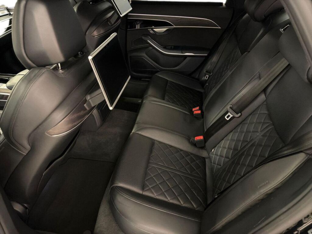 Audi A8 2020 Harmaa