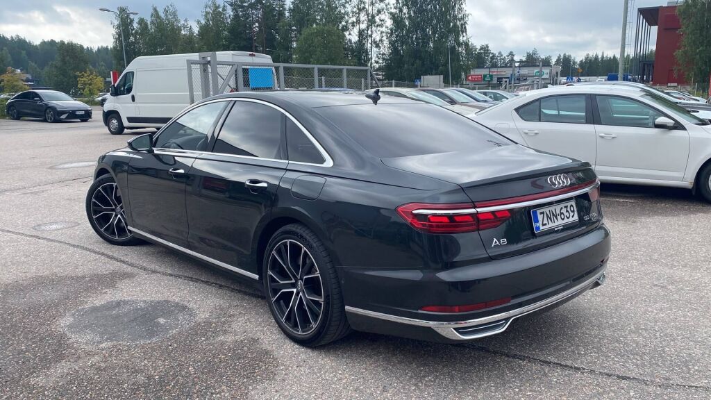 Audi A8 2020 Harmaa