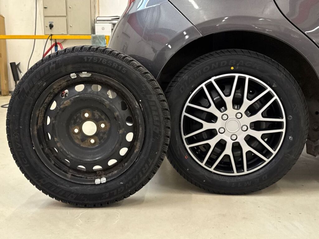Toyota Yaris 2015 Harmaa