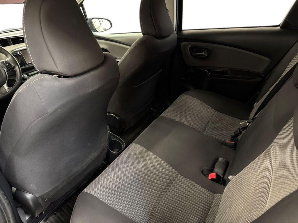 Toyota Yaris 2015 Harmaa