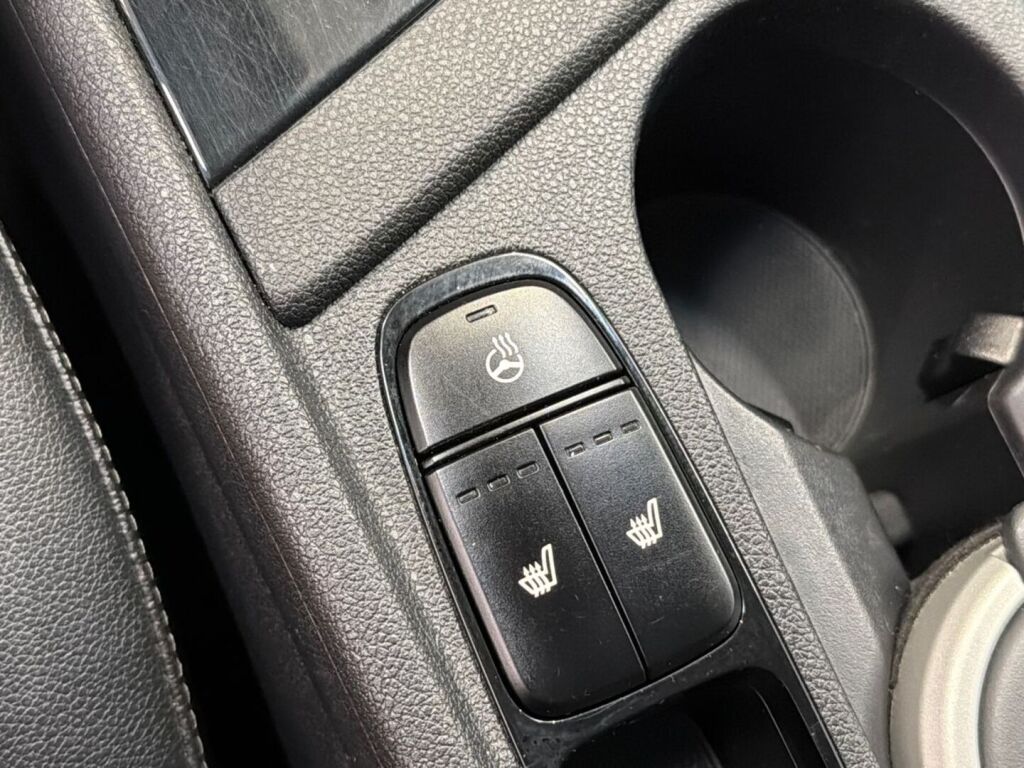 Kia Niro 2016 Musta
