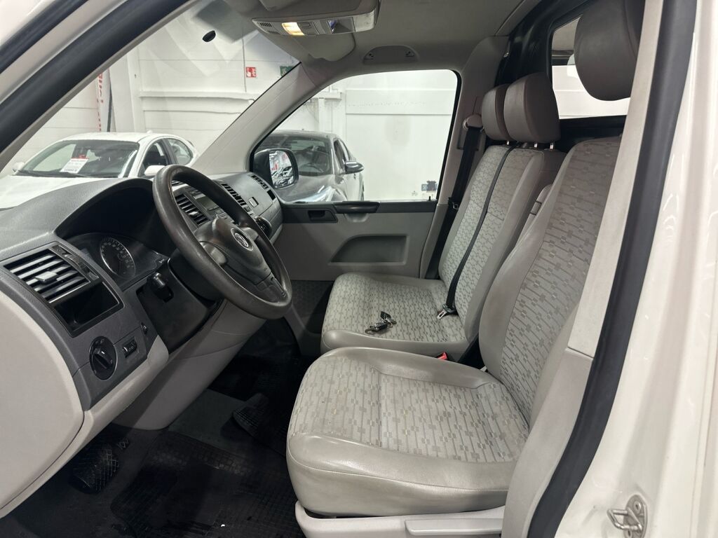 Volkswagen Transporter 2011 Valkoinen