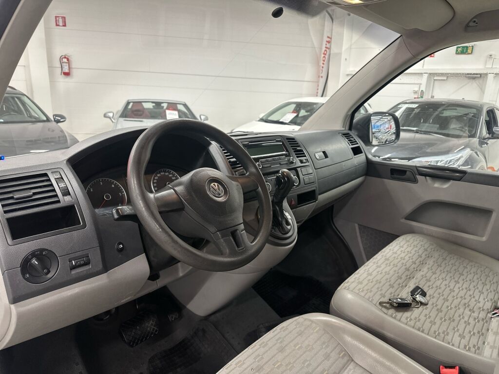Volkswagen Transporter 2011 Valkoinen
