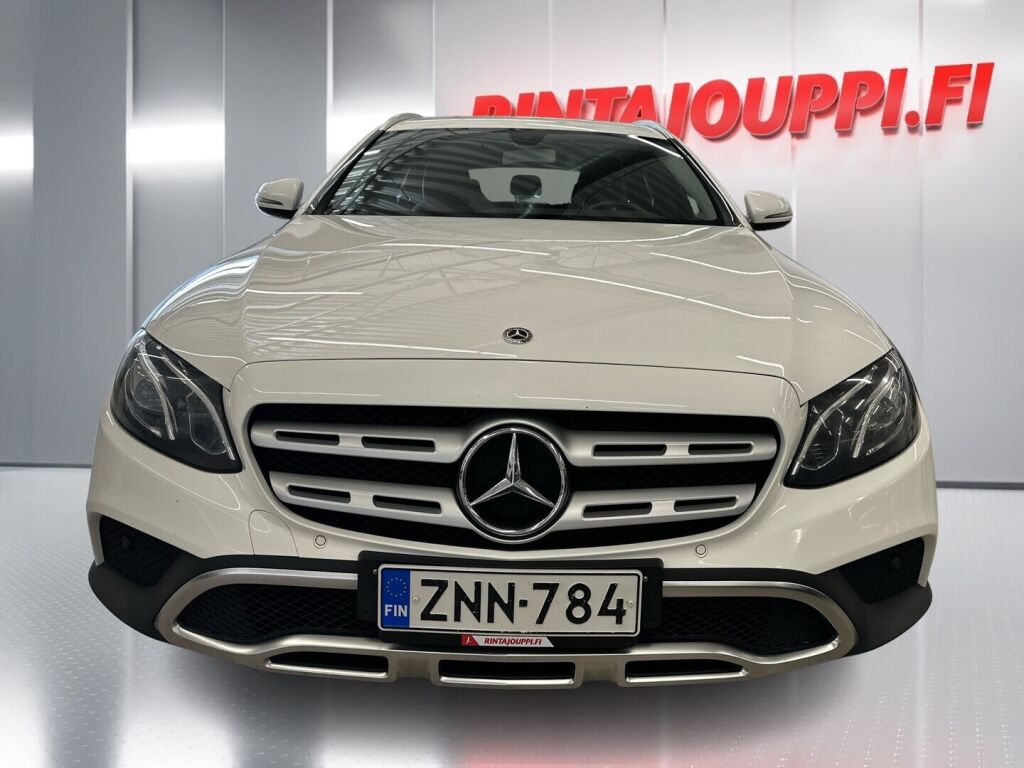 Mercedes-Benz E 2017 Valkoinen