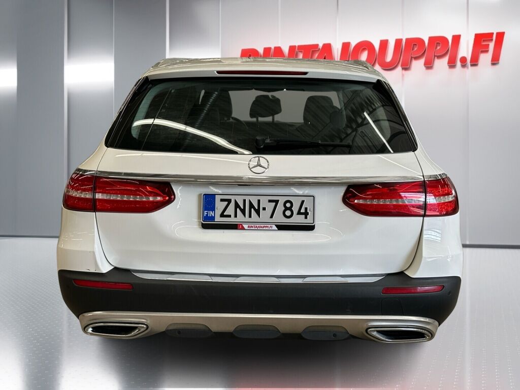 Mercedes-Benz E 2017 Valkoinen