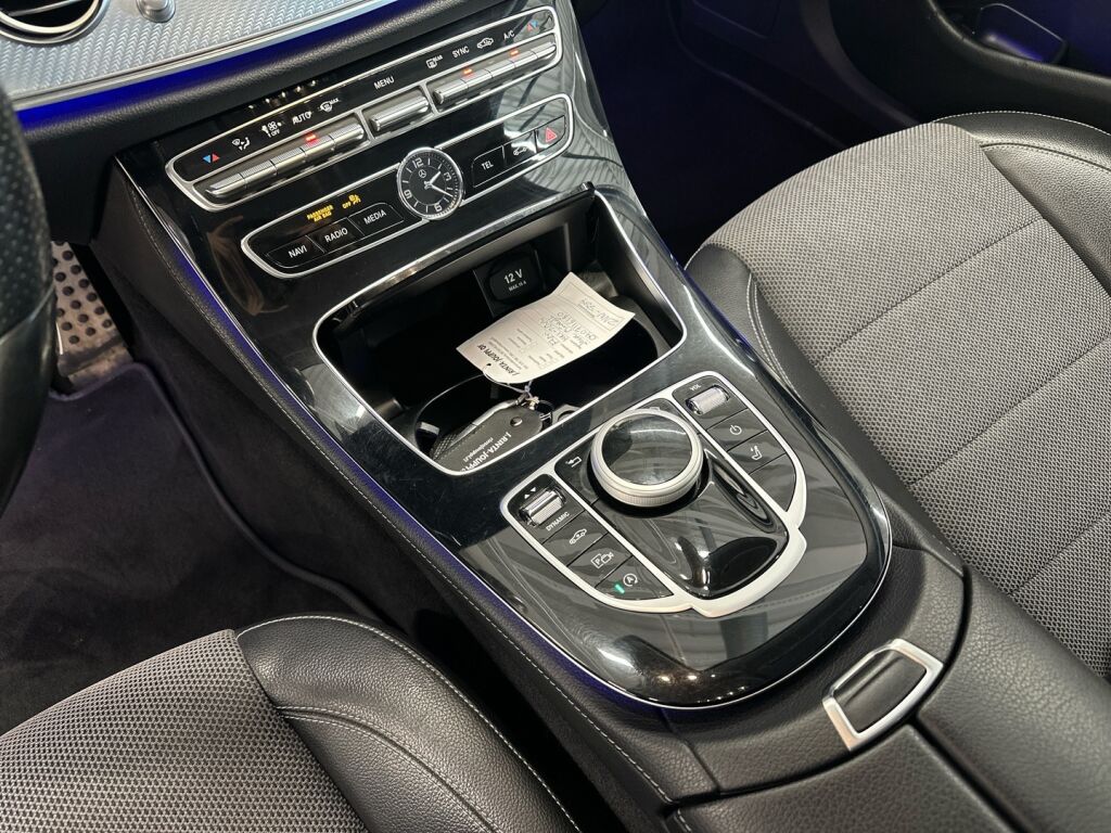 Mercedes-Benz E 2017 Valkoinen