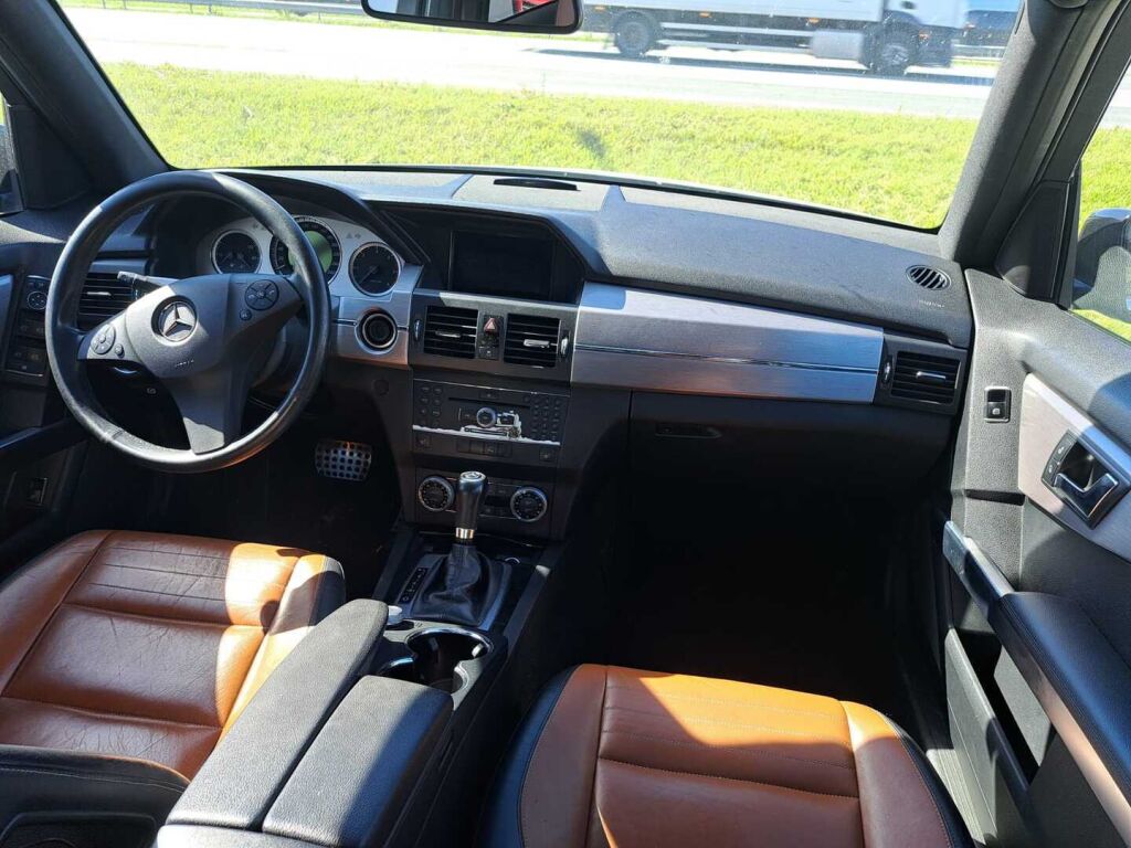 Mercedes-Benz GLK 2012 Musta