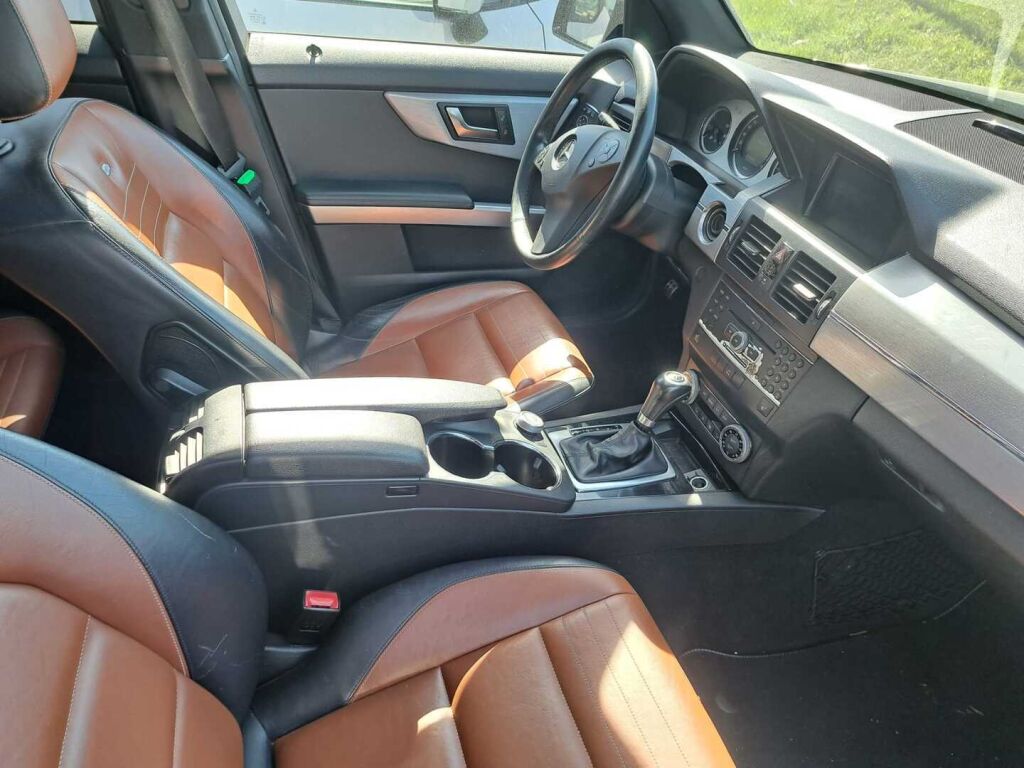 Mercedes-Benz GLK 2012 Musta