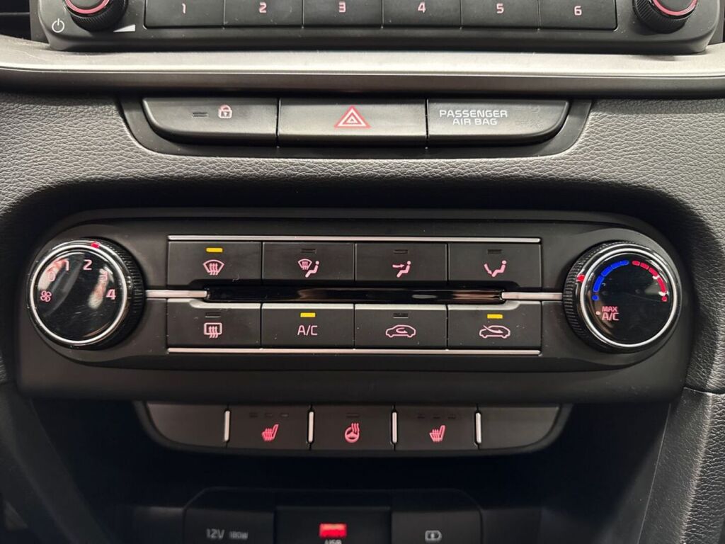 Kia Ceed 2021 Valkoinen