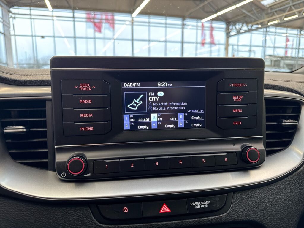 Kia Ceed 2021 Valkoinen