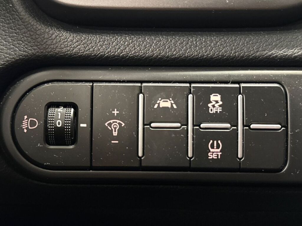 Kia Ceed 2021 Valkoinen