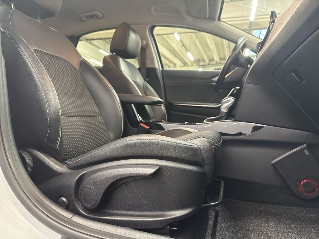 Kia XCeed 2022 Valkoinen