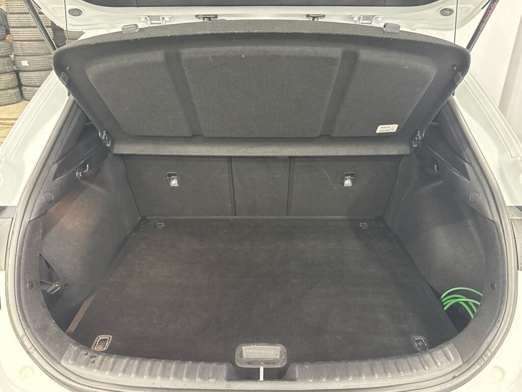 Kia XCeed 2022 Valkoinen