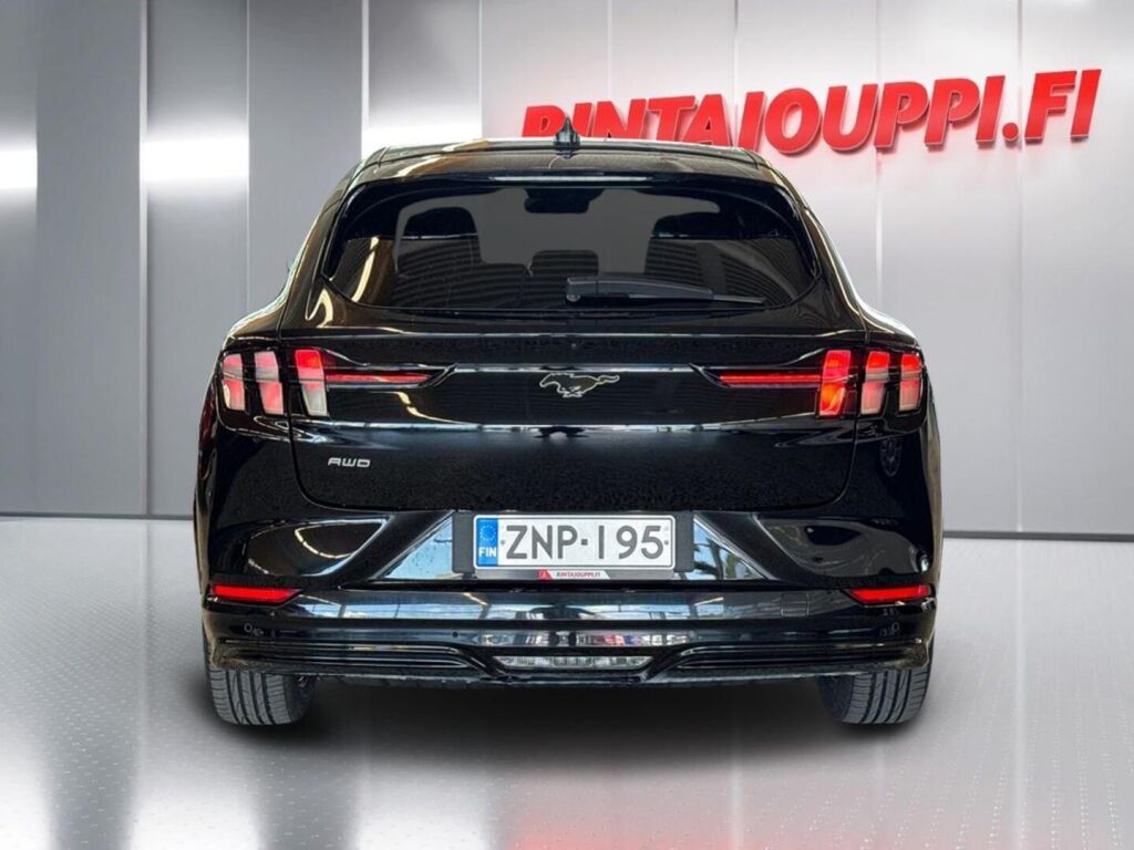 Ford Mustang Mach-E 2021 Musta