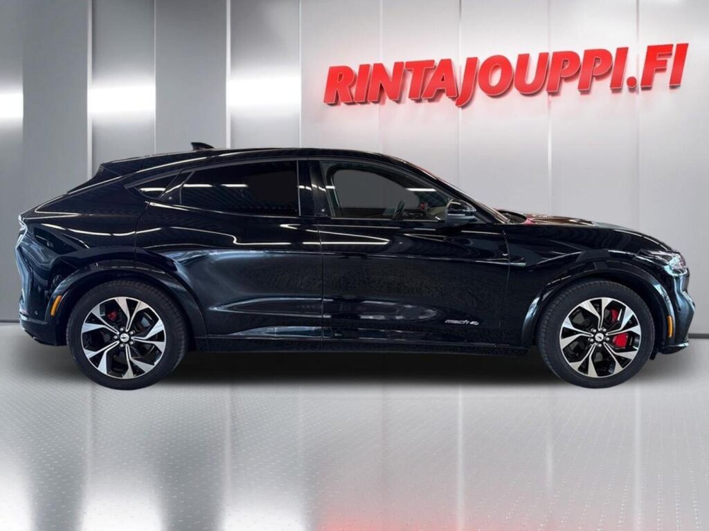 Ford Mustang Mach-E 2021 Musta