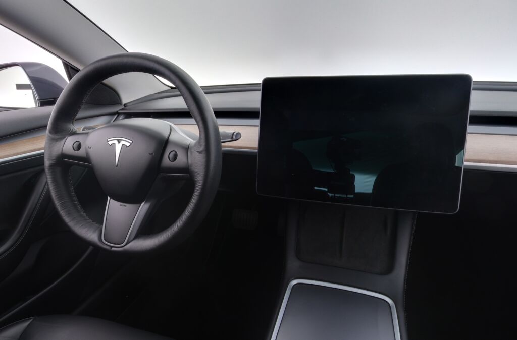 Tesla Model 3 2021 Harmaa