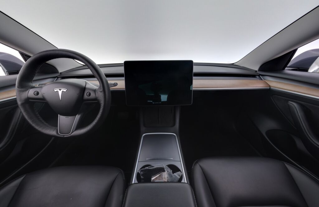 Tesla Model 3 2021 Harmaa