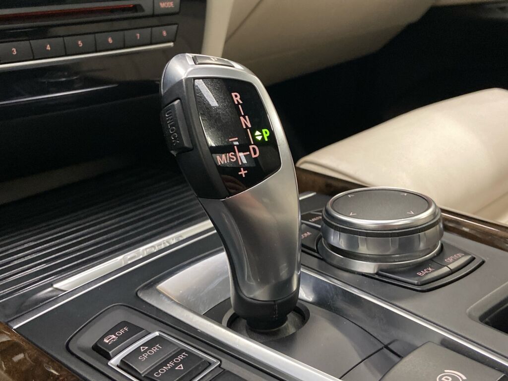 BMW X5 2017 Harmaa